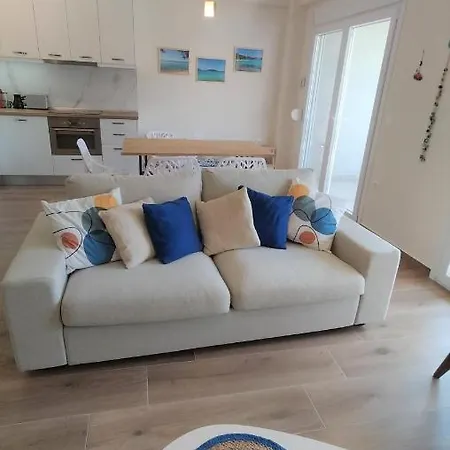Holiday home To Helidoni & Gardens