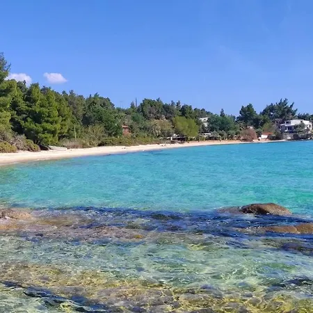 To Helidoni & Gardens Nikiti (Sithonia)
